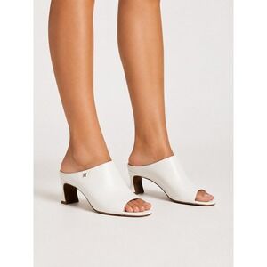 Naturalizer Imogen White Faux Leather Open Toe Block Heel Mules 9.5 New